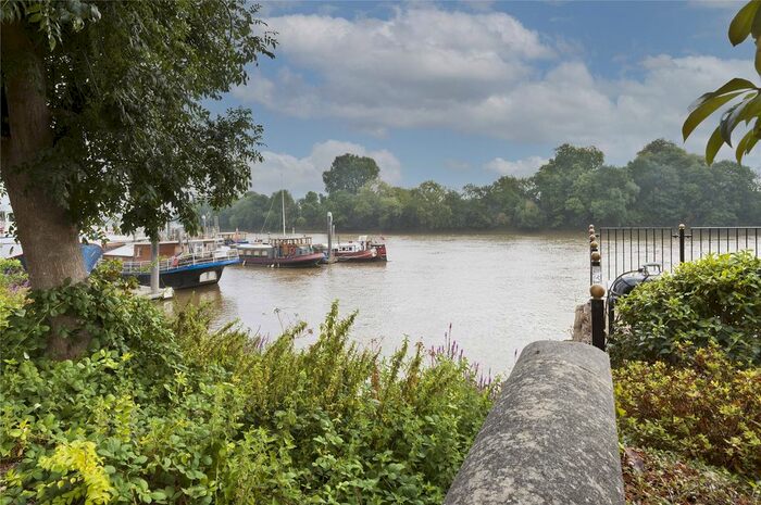 3 Bedroom End Of Terrace House To Rent In Thames Crescent, London, W4