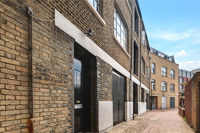 1 Bedroom Flat To Rent In Florfield Passage, Hackney, London, E8