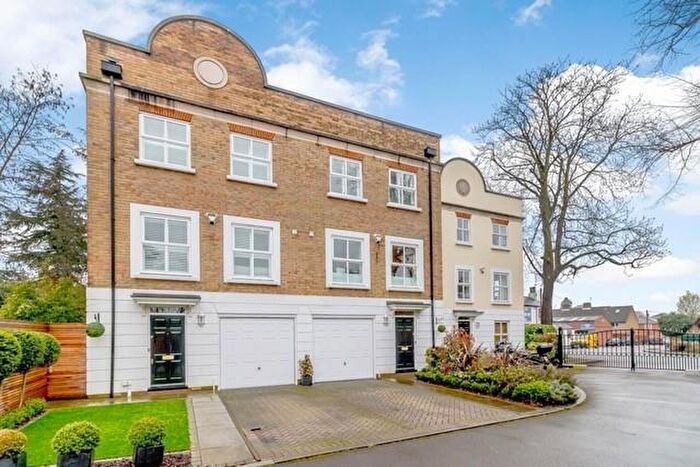 4 Bedroom Terraced House To Rent In The Laurels, Weybridge, Surrey, KT13