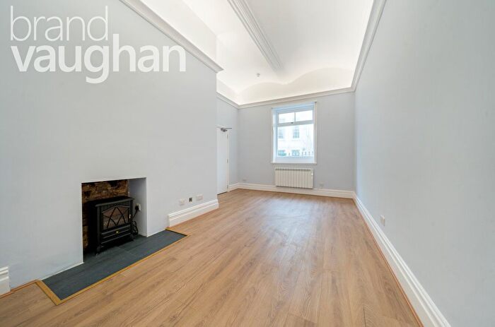 Studio To Rent In Eastern Terrace, Brighton, East Sussex, BN2