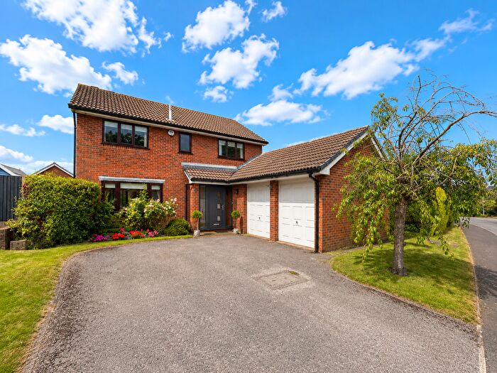 4 Bedroom Detached House For Sale In Boars Head Avenue, Standish, Wigan, WN6
