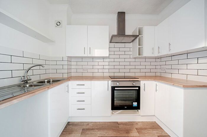 Studio To Rent In Applesham Court, South Street, Lancing, West Sussex, BN15