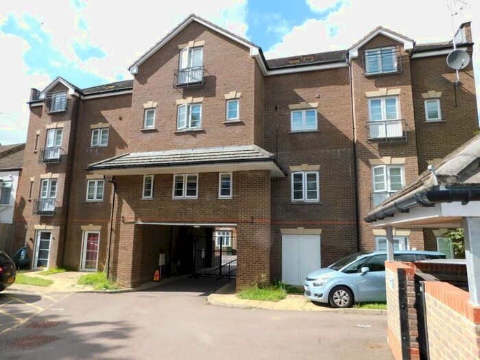 1 Bedroom Flat To Rent In Grove Road, Luton, LU1