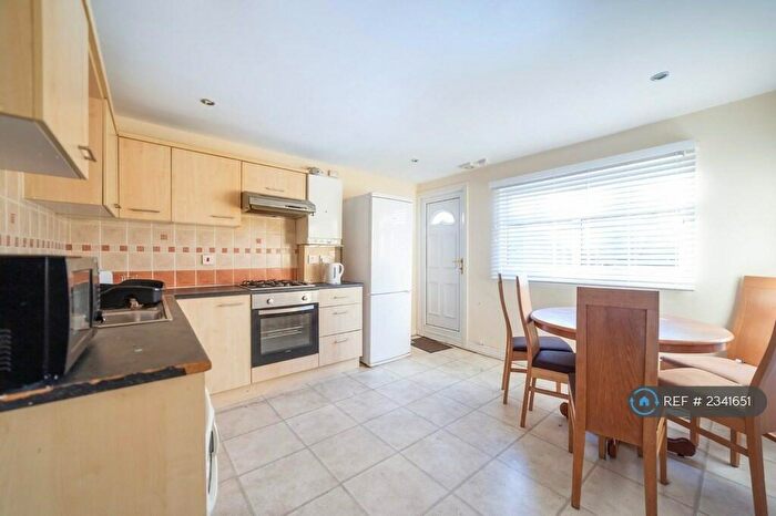 1 Bedroom Flat To Rent In Brighton Grove, Newcastle Upon Tyne, NE4