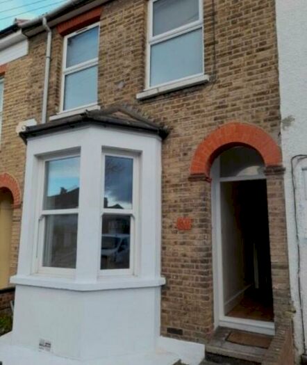 3 Bedroom Terraced House To Rent In Forest Road, : Bed Bath Unfurn, CR7