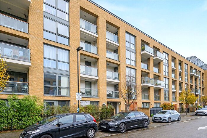 1 Bedroom Flat For Sale In Canalside Square, London, N1