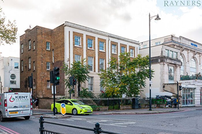 2 Bedroom Flat To Rent In Lower Clapton Road, Clapton, E5