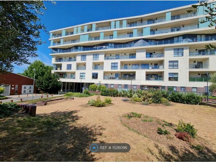 2 Bedroom Flat To Rent In Walbrook Court, Edgware, HA8