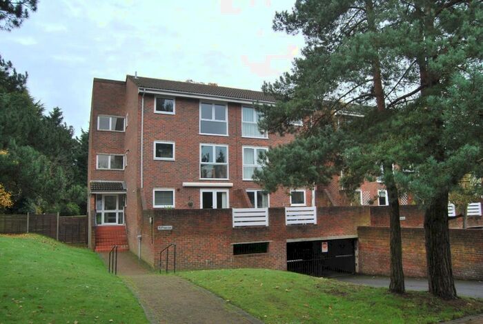 1 Bedroom Flat To Rent In Hayes Lane Beckenham, BR3
