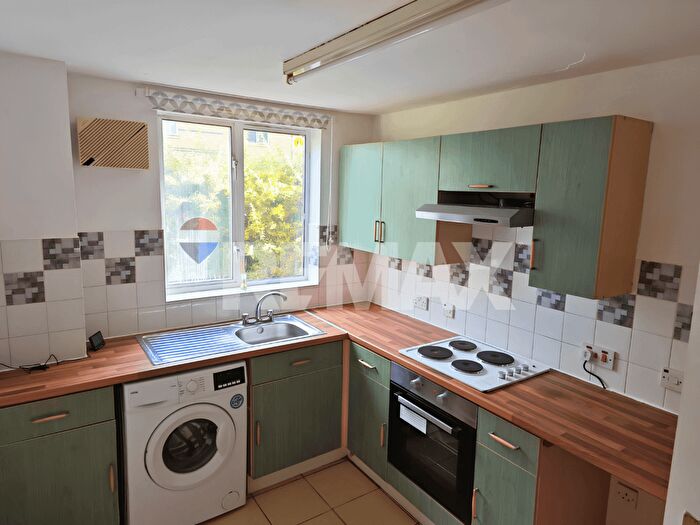 1 Bedroom Flat To Rent In Warwall, London, E6