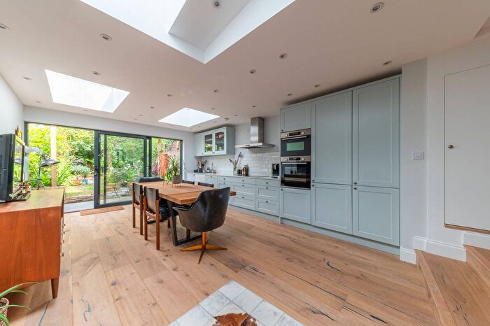 2 Bedroom Terraced House To Rent In Wells Way, Camberwell, London, SE5