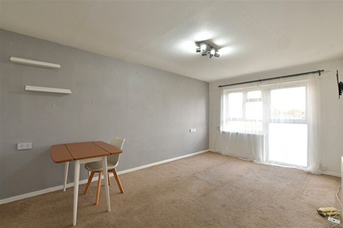 1 Bedroom Flat For Sale In Lucas Court, Waltham Abbey, Essex, EN9