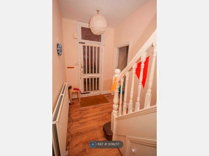 4 Bedroom Flat To Rent In Alma Road, Southampton, SO14
