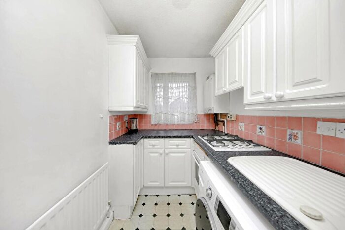 1 Bedroom Flat For Sale In Etloe House, Leyton, E10