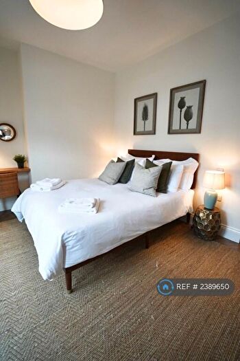 2 Bedroom Flat To Rent In Gainsborough Grove, Newcastle Upon Tyne, NE4