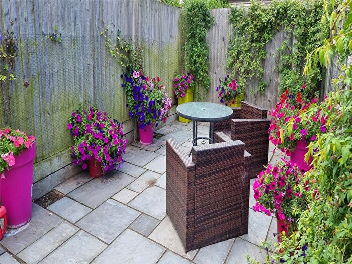 2 Bedroom Terraced House For Sale In Whitley Street, Reading, RG2