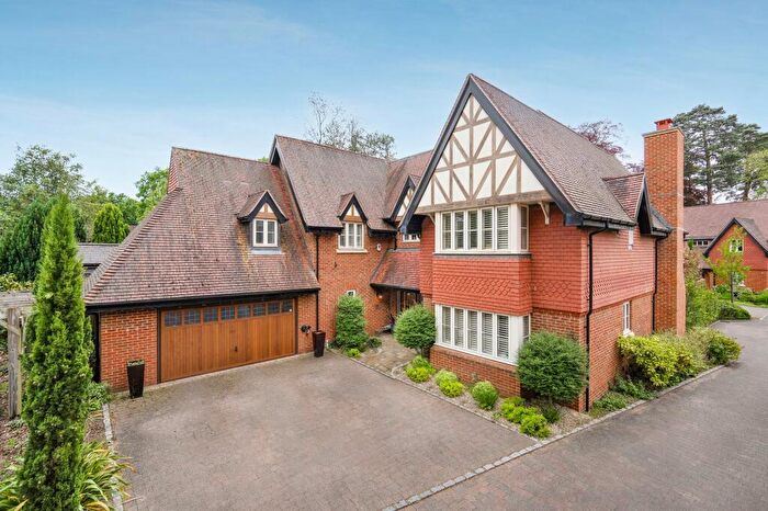 5 Bedroom Detached House For Sale In Furlong Drive, Ascot, SL5