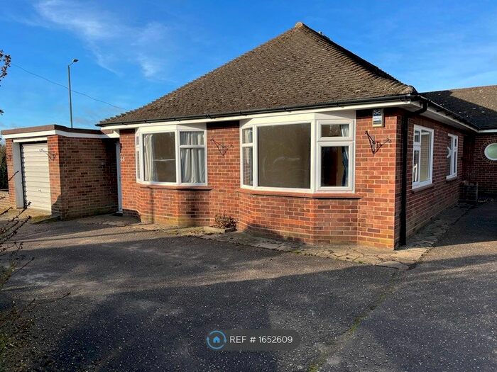 3 Bedroom Bungalow To Rent In Mansel Drive, Norwich, NR6