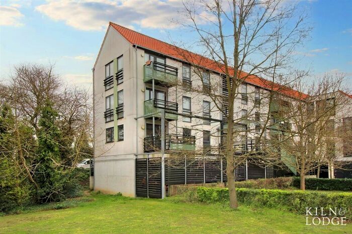 2 Bedroom Apartment For Sale In Upper Chase, Chelmsford, CM2