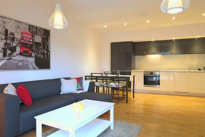 2 Bedroom Flat To Rent In Falcondale Court, Lakeside Drive, Park Royal NW10