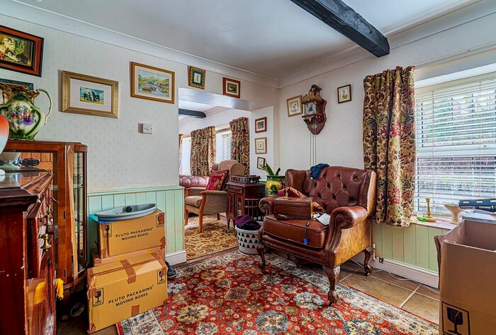 3 Bedroom Cottage For Sale In Court Road, Oldland Common, Bristol, BS30