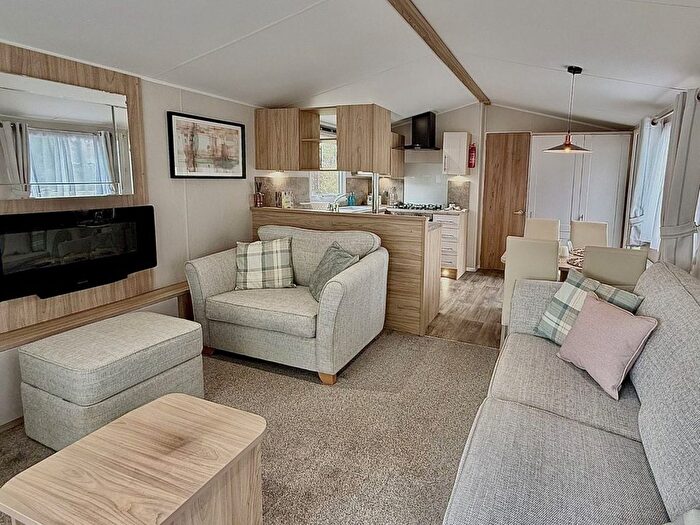 2 Bedroom Park Home For Sale In Camelford, PL32
