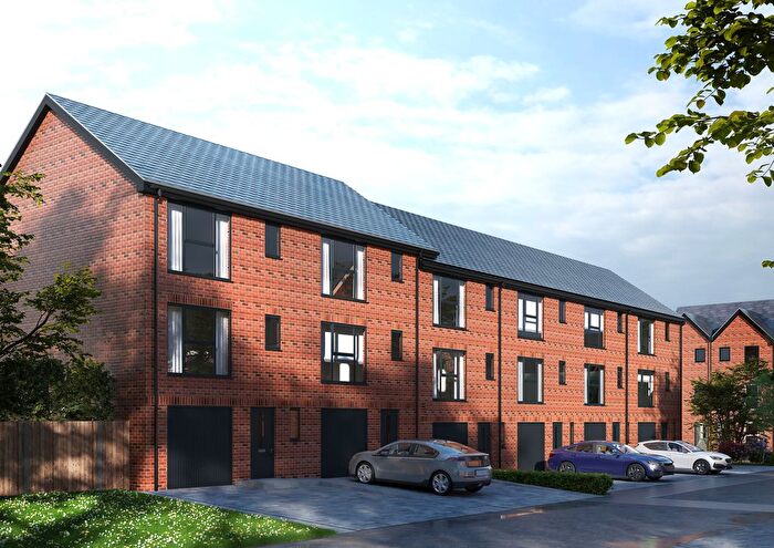 4 Bedroom Town House For Sale In Fern Lodge Drive, Ashton-Under-Lyne, OL6