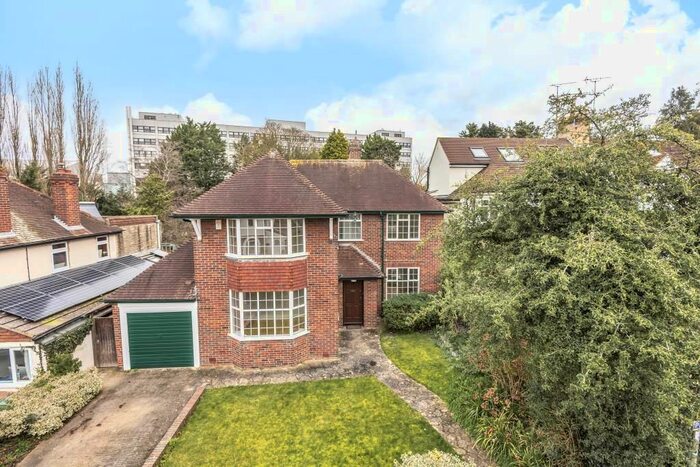 3 Bedroom Detached House To Rent In Sandfield Road, Headington, OX3