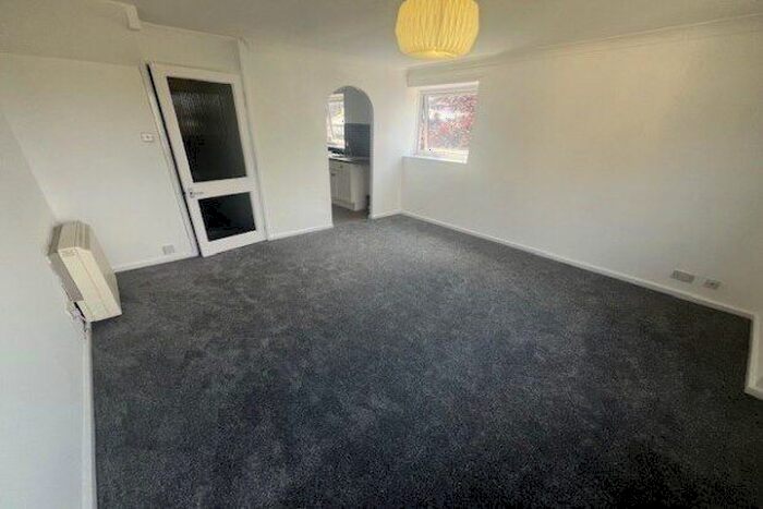 2 Bedroom Maisonette To Rent In St. James Court, Torpoint, PL11