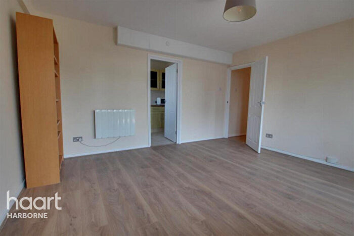 2 Bedroom Flat To Rent In Muntz House, Birmingham, B16