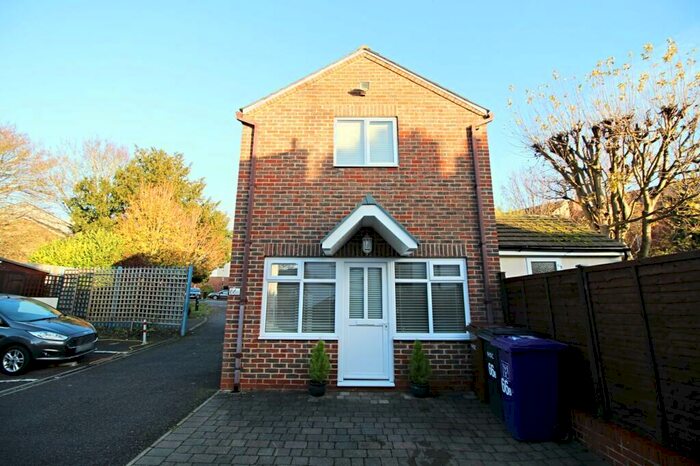 1 Bedroom Detached House To Rent In Dacre Road, Hitchin, SG5