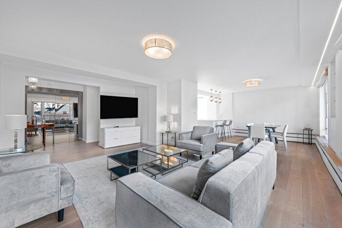 2 Bedroom Flat To Rent In Bourdon Street, Mayfair, W1K