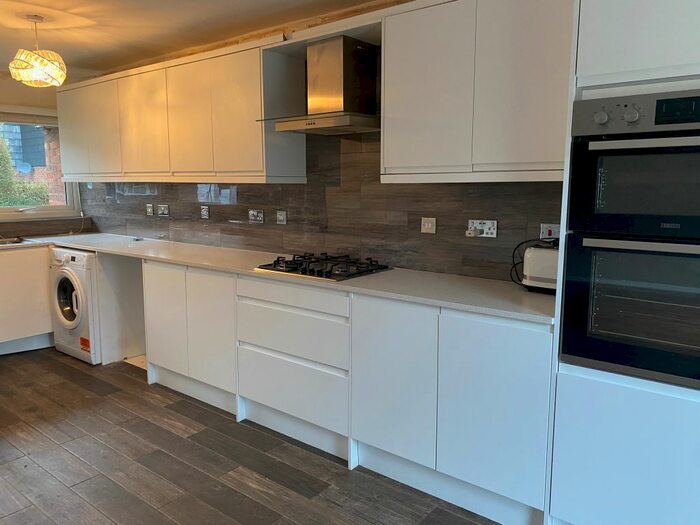 3 Bedroom Terraced House To Rent In Milhoo Court, Waltham Abbey, EN9