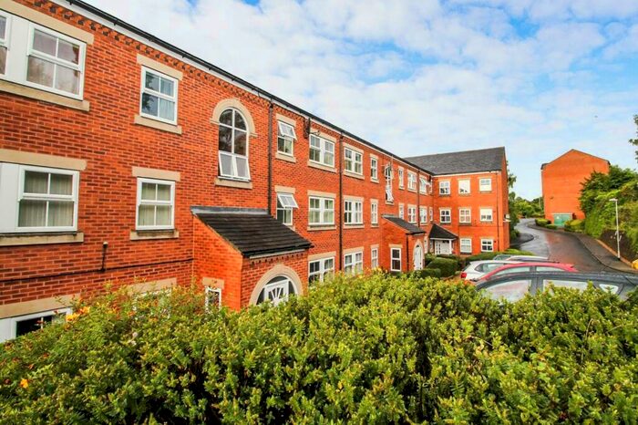 2 Bedroom Apartment For Sale In The Cricketers, Leeds, LS5