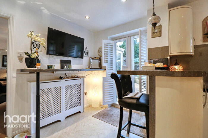 4 Bedroom Detached House For Sale In Lockham Farm Avenue, Maidstone, ME17