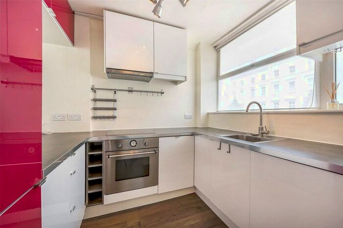 1 Bedroom Flat To Rent In Churchill Gardens, London, Uk, SW1V