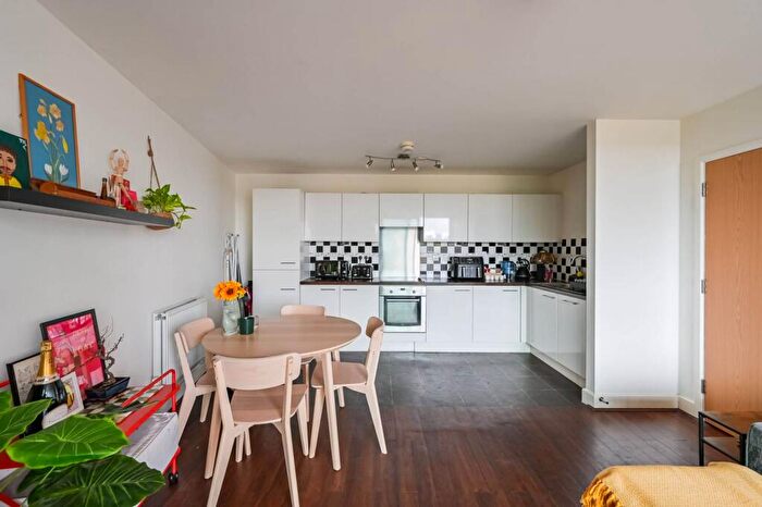 2 Bedroom Flat For Sale In Devons Road, Bow, London, E3