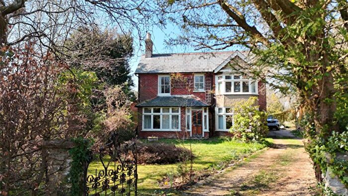 4 Bedroom Detached House For Sale In Canada Road, West Wellow, Romsey, Hampshire, SO51