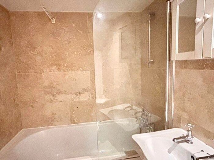 2 Bedroom Cottage To Rent In Heddington, Calne, SN11