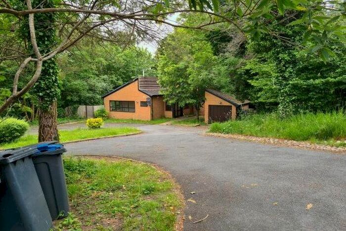 5 Bedroom Detached Bungalow To Rent In St. James Road, Purley, CR8