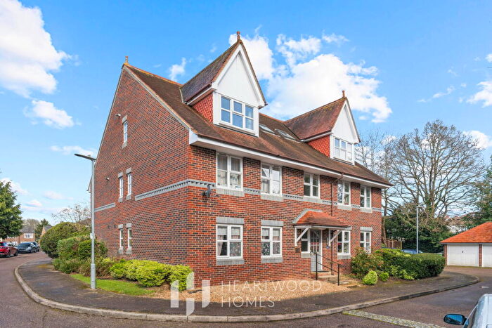 2 Bedroom Flat For Sale In The Brambles Prospect Road, St. Albans, AL1