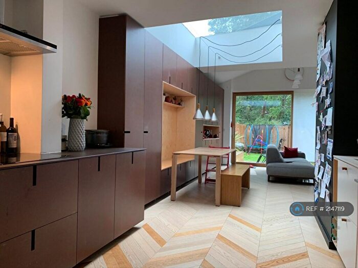 4 Bedroom Terraced House To Rent In Beardell Street, London, SE19