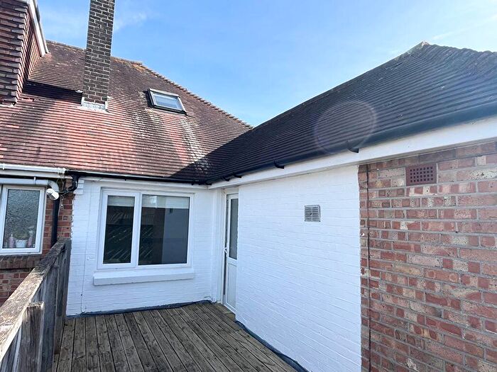 3 Bedroom Apartment To Rent In Herbert Avenue, Poole, BH12