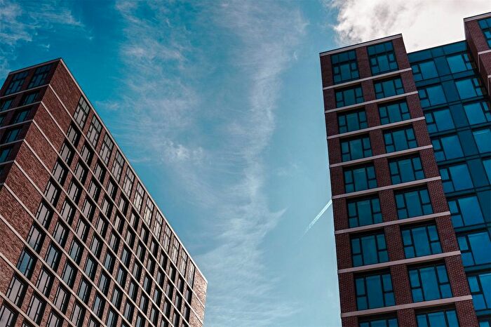 1 Bedroom Flat To Rent In Uncle Leeds, Whitehall, LS12