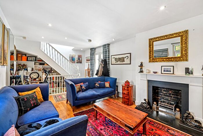 2 Bedroom Detached House For Sale In Kenway Road, Kensington, London, SW5