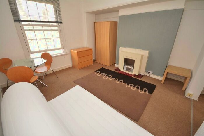 Apartment To Rent In Westgate Street, City Centre, Cardiff, CF10