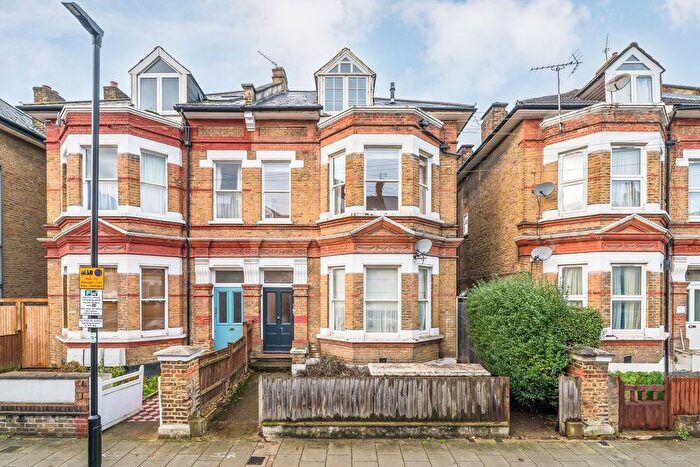 2 Bedroom Flat For Sale In Tierney Road, Streatham Hill, SW2