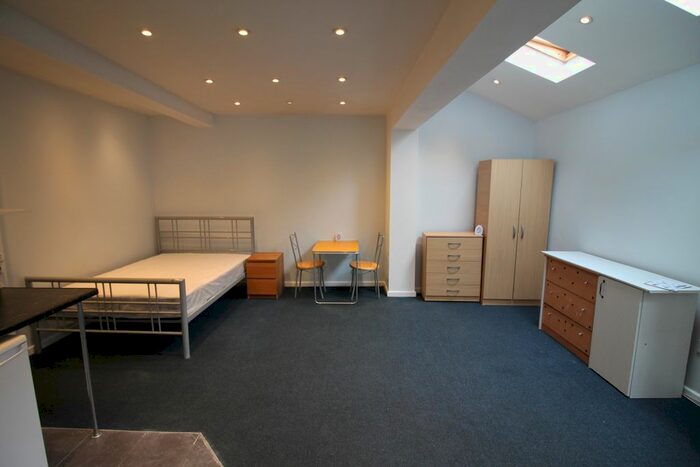 1 Bedroom Flat To Rent In Aldworth Road, London, E15