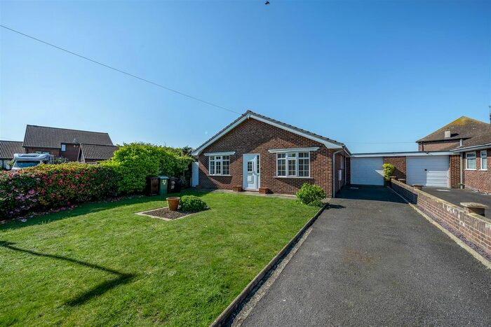 2 Bedroom Detached Bungalow To Rent In Ledra Drive, Pagham, Bognor Regis, PO21