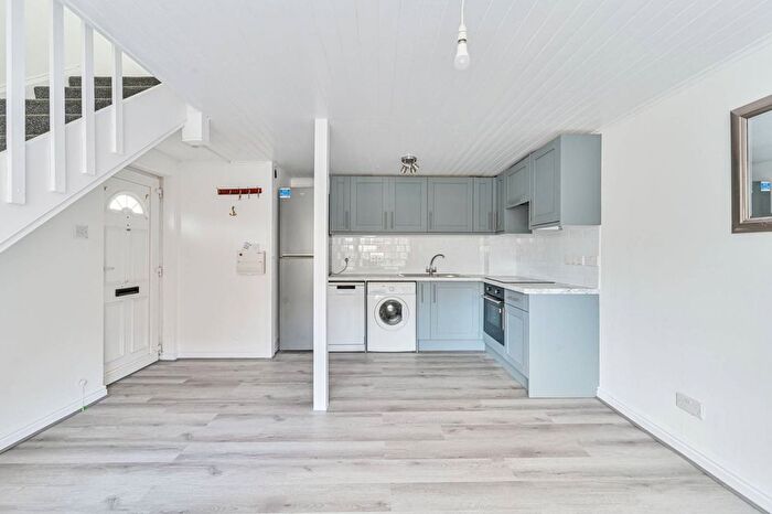 1 Bedroom Terraced House To Rent In Nickelby Close, Thamesmead, London, SE28